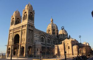 Iglesias en Marsella